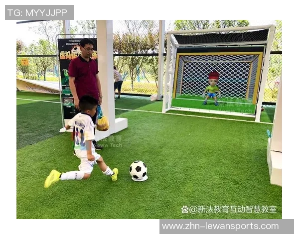 提升踢足球脚法的技巧与训练方法全解析助你成为场上明星球员 提升踢足球脚法的技巧与训练方法全解析助你成为场上明星球员